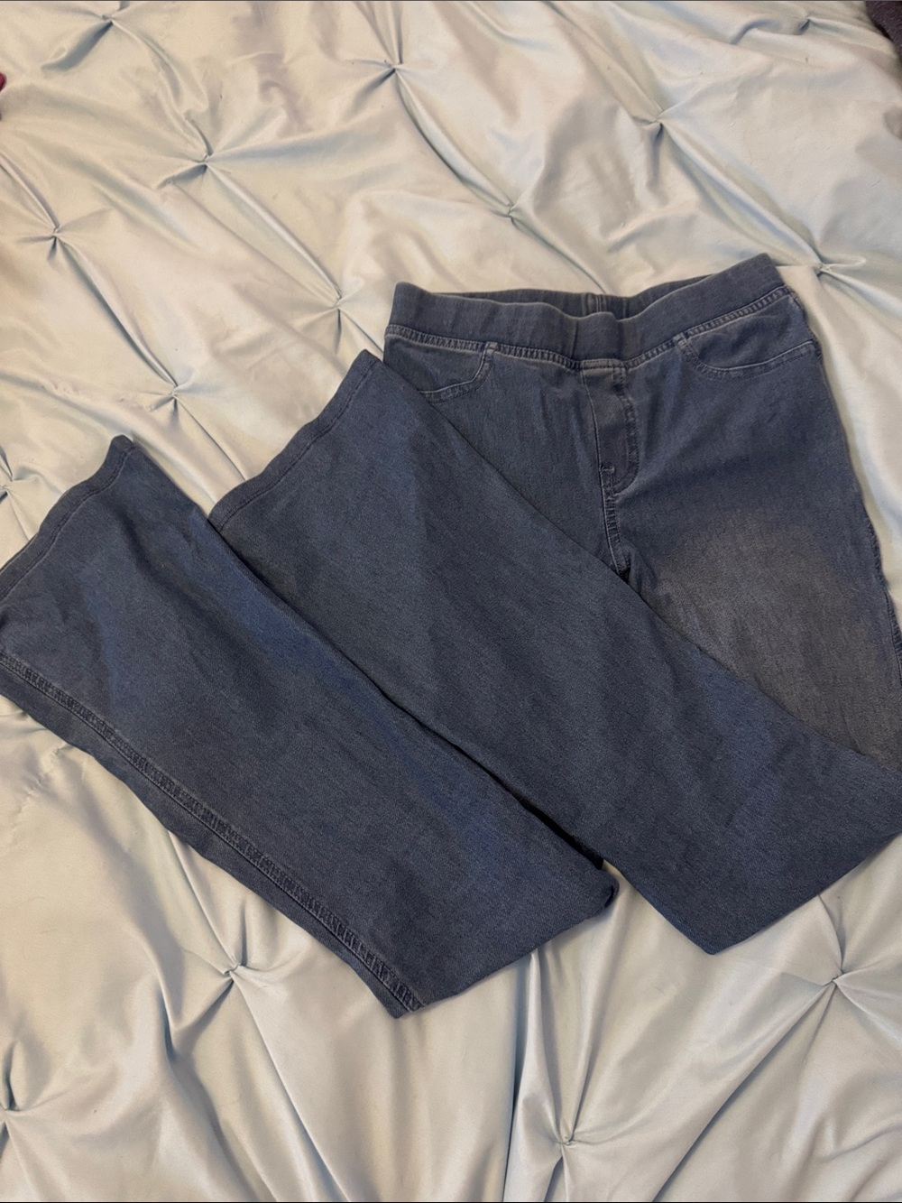 Everyday Flare Jeans in Gray
